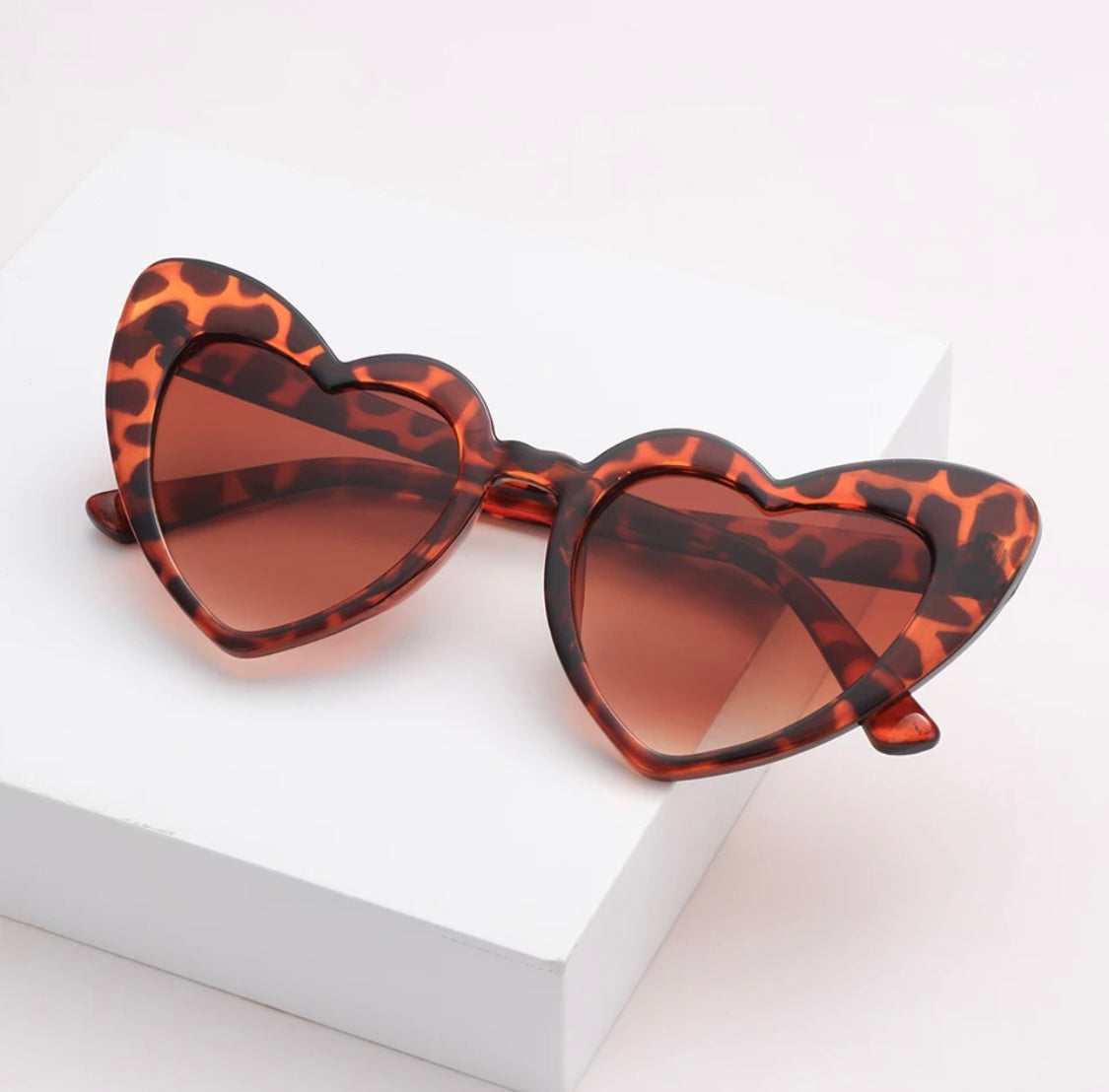 Love Heart Leopard Print Sunglasses