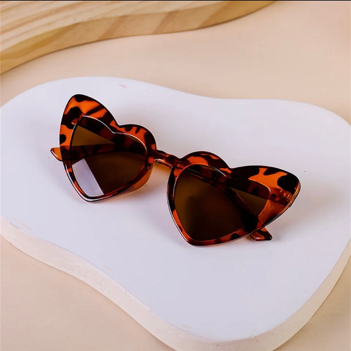 Love Heart Leopard Print Sunglasses