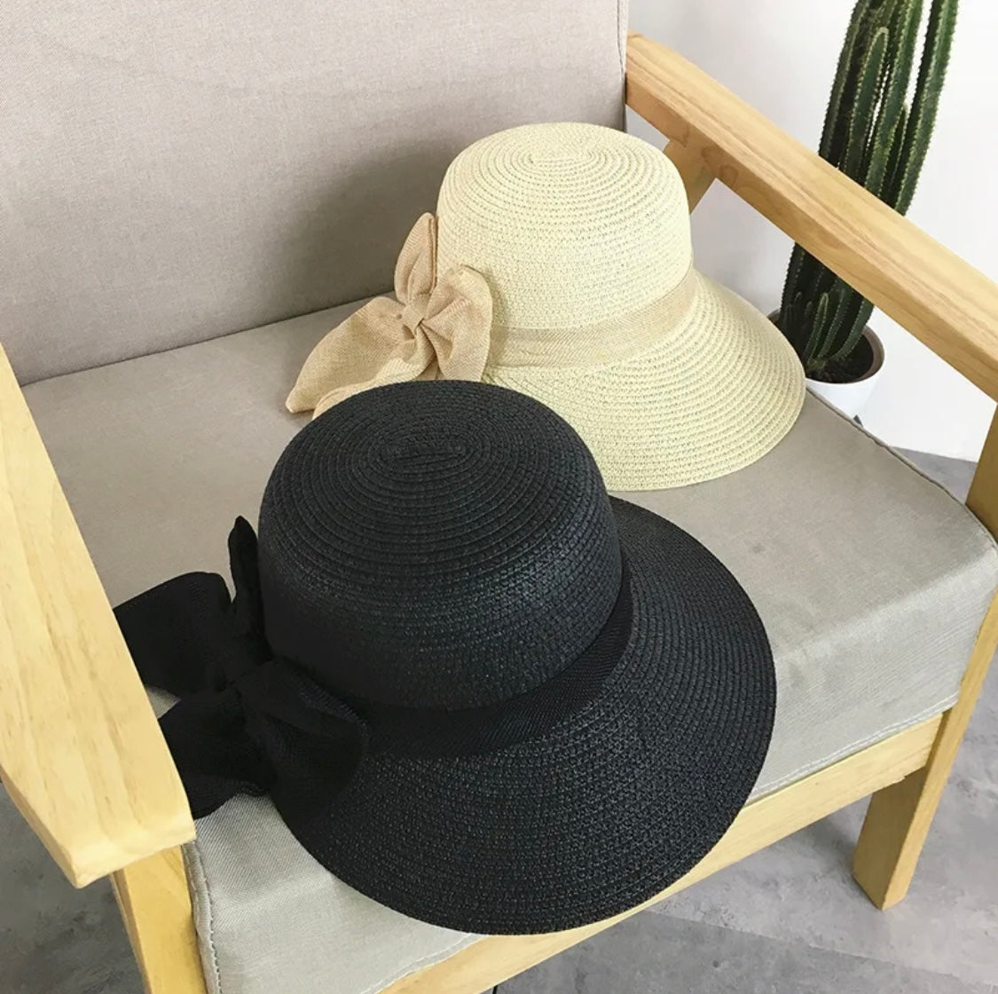 Black Bow straw hat