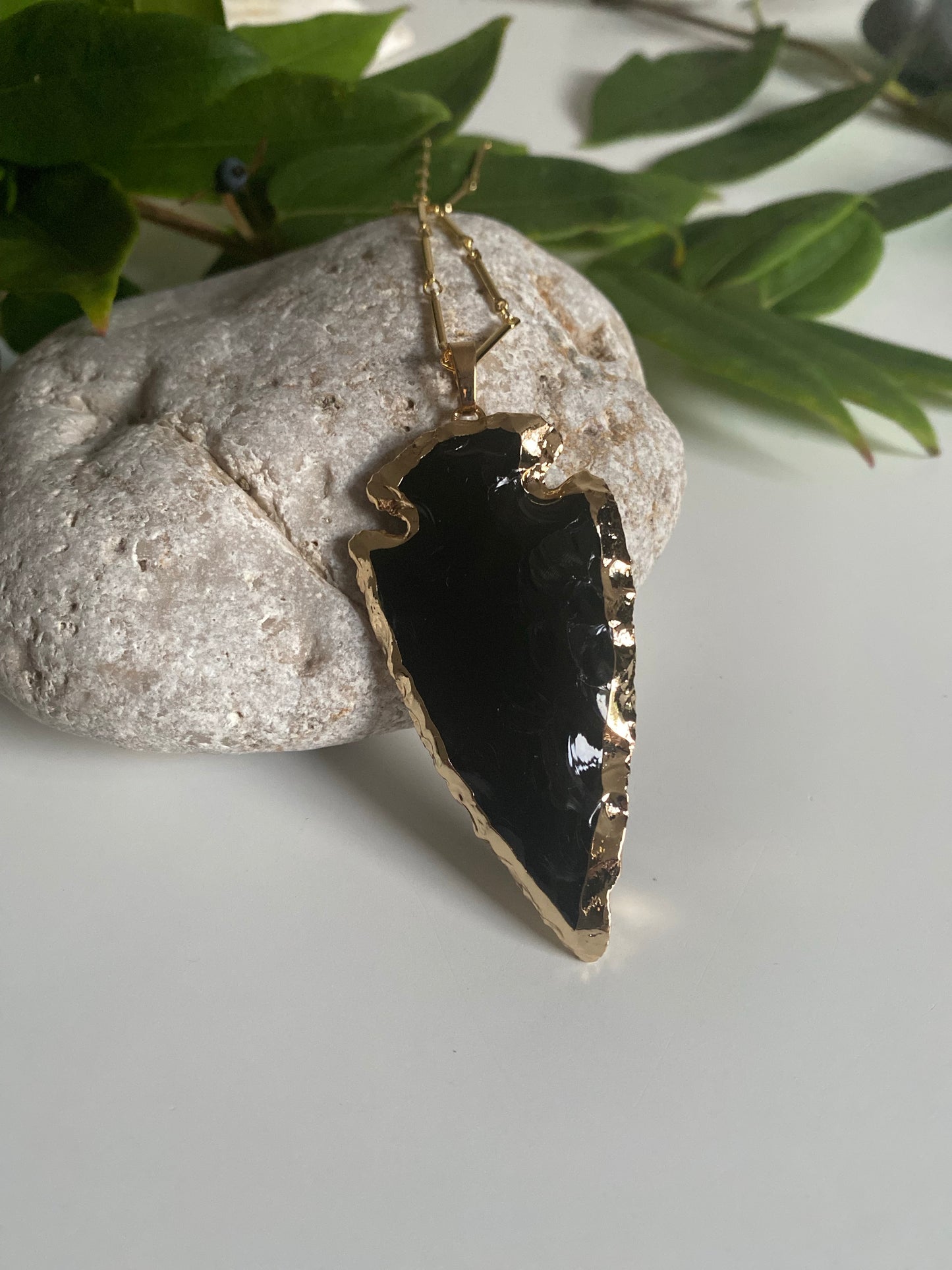 Black obsidian arrow gold necklace