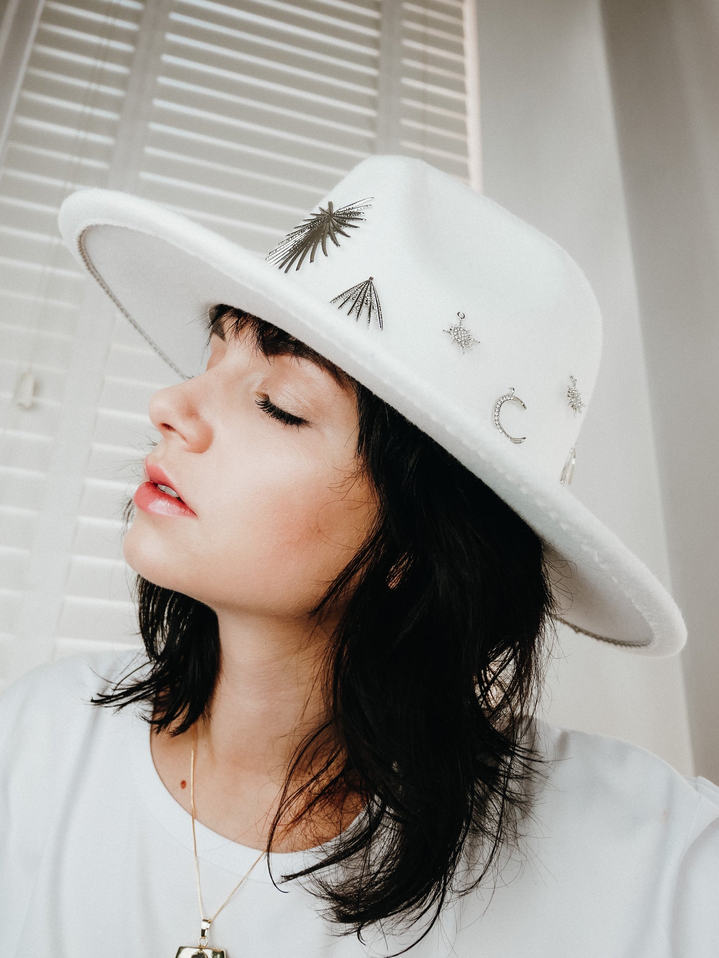 Moon dance silver crystal large brim white fedora hat