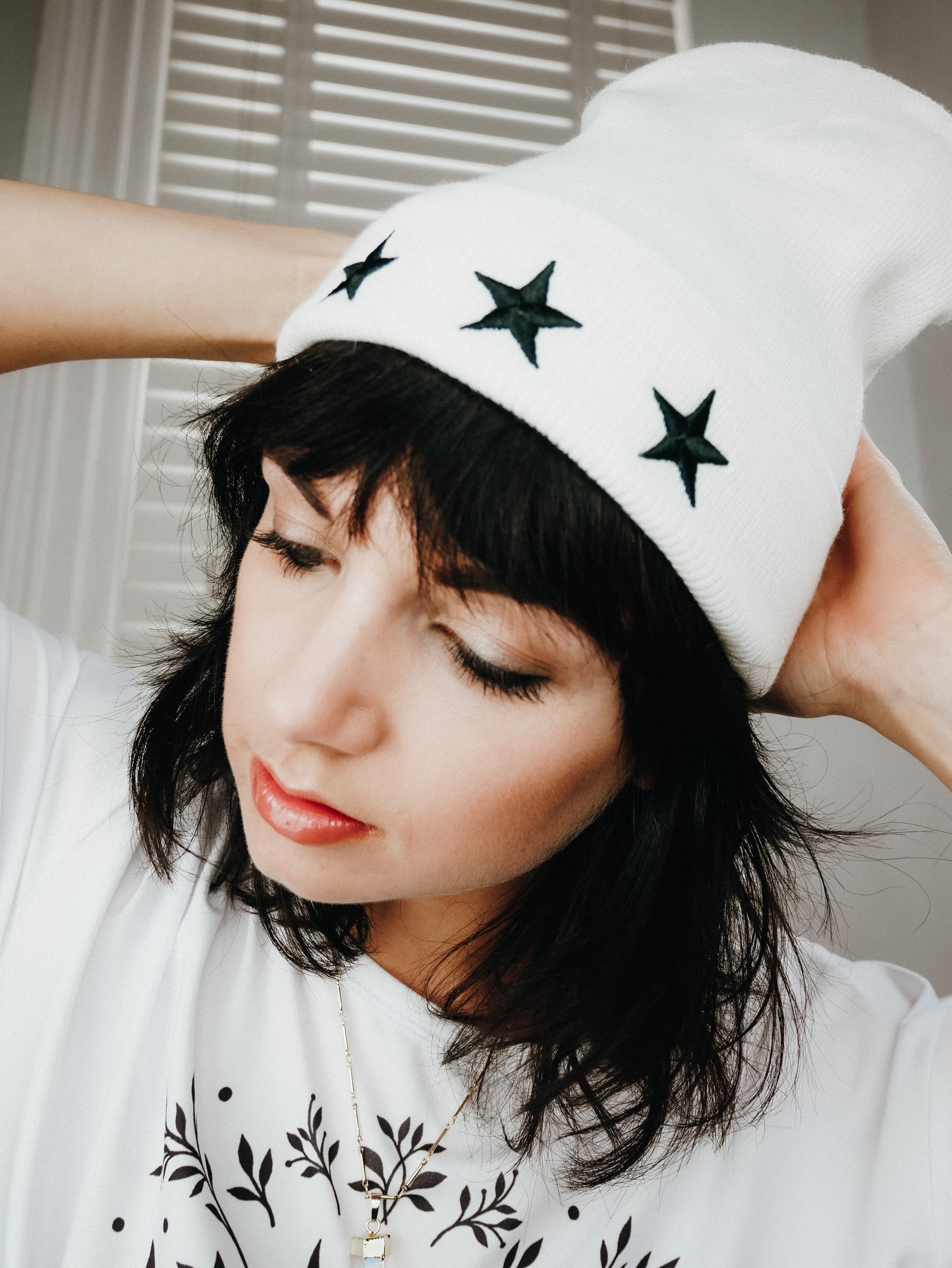 White star wool beanie hat